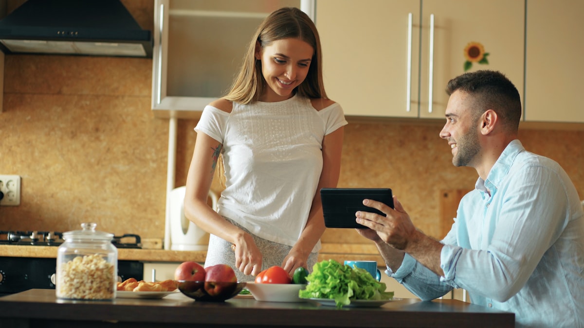 Sleep nutrition and metabolism